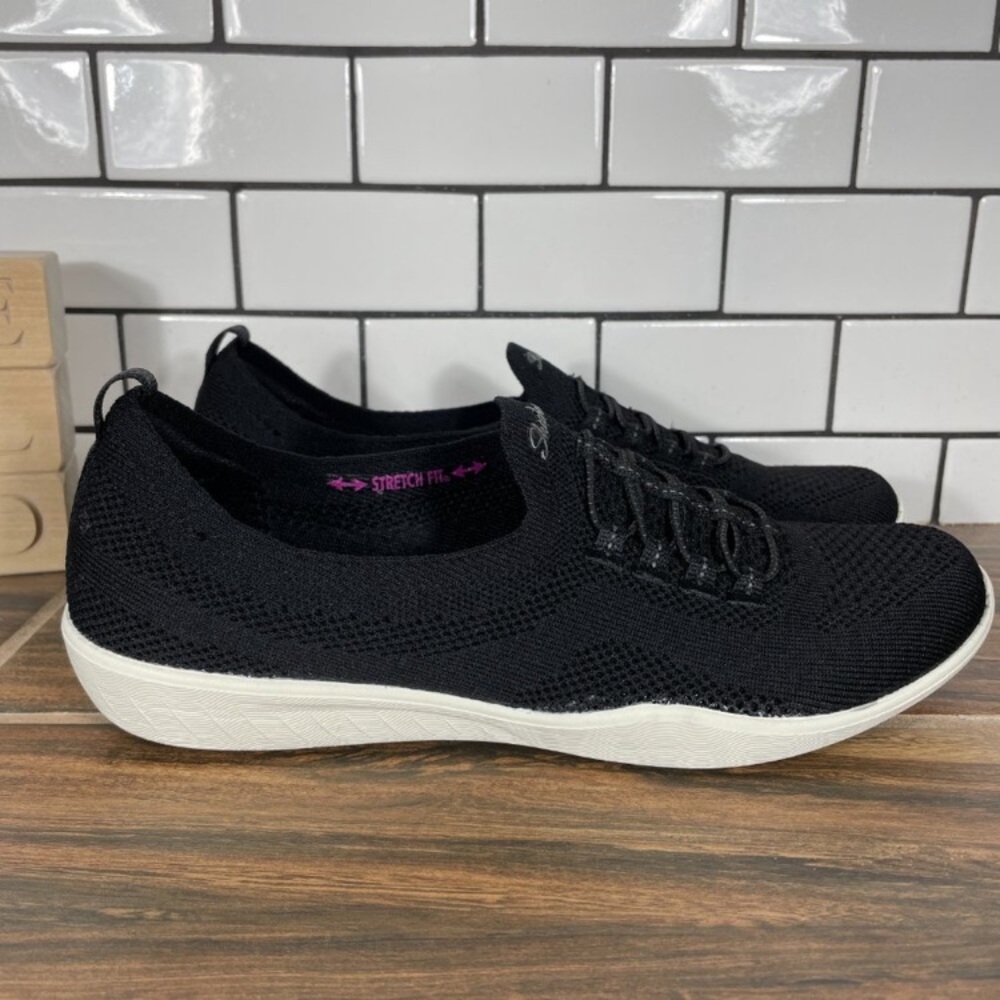 Skechers Newbury Sneaker Black White Soles women’s size 8.5 NEW no box tennis